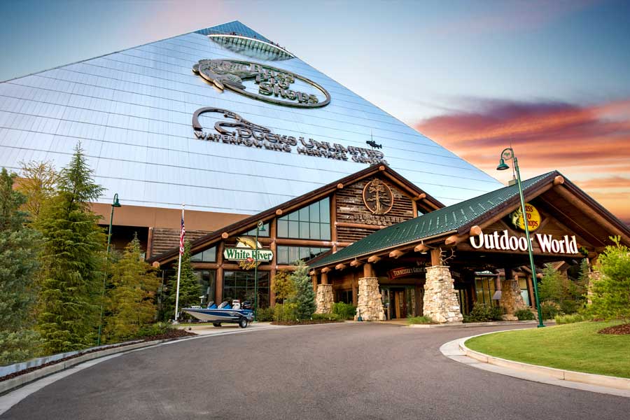 Bass Pro Pyramid Exterior