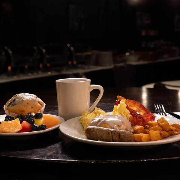 Full HD JPG-2025_BigCypress_Dining_TrophyRoom_Breakfast-8_900x600 Full HD JPG-2025_BigCypress_Dining_TrophyRoom_Breakfast-8_900x600
